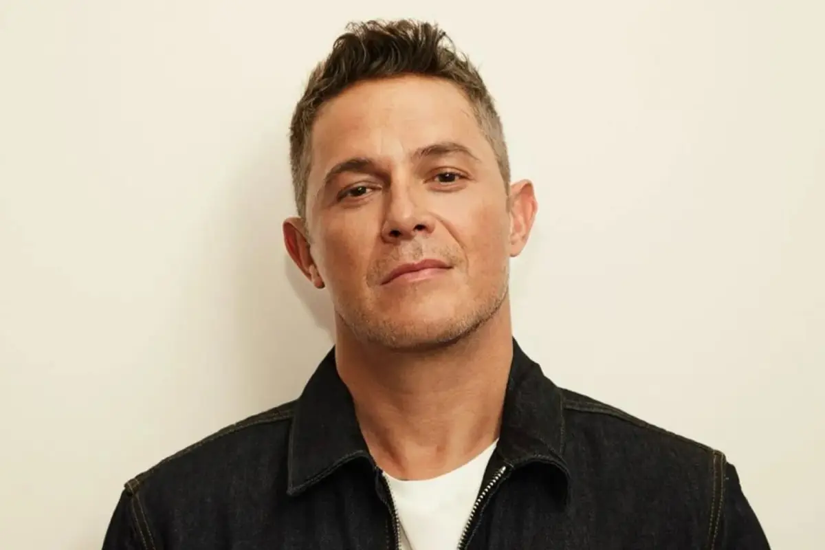 Alejandro Sanz revela que sus errores construyeron su éxito, en medio de la preparación de su próximo disco