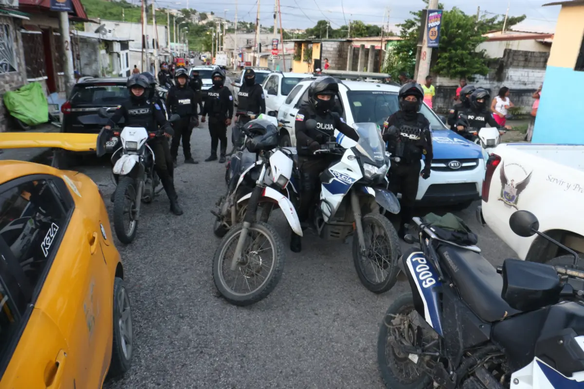 GYE-MASACRE SOCIO VIVIENDA, Guayaquil, jueves 06 de marzo del 2025
Al menos 12 personas fueron asesinadas en un sector de Socio Vivienda.
Fotos: API