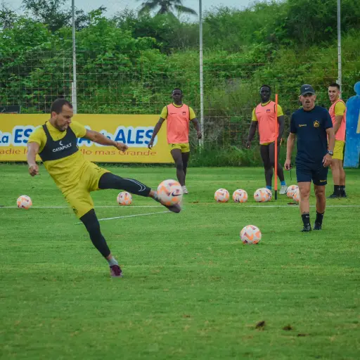Delfín SC va por la sorpresa ante Barcelona SC en el retorno de la Liga Pro (Previa)