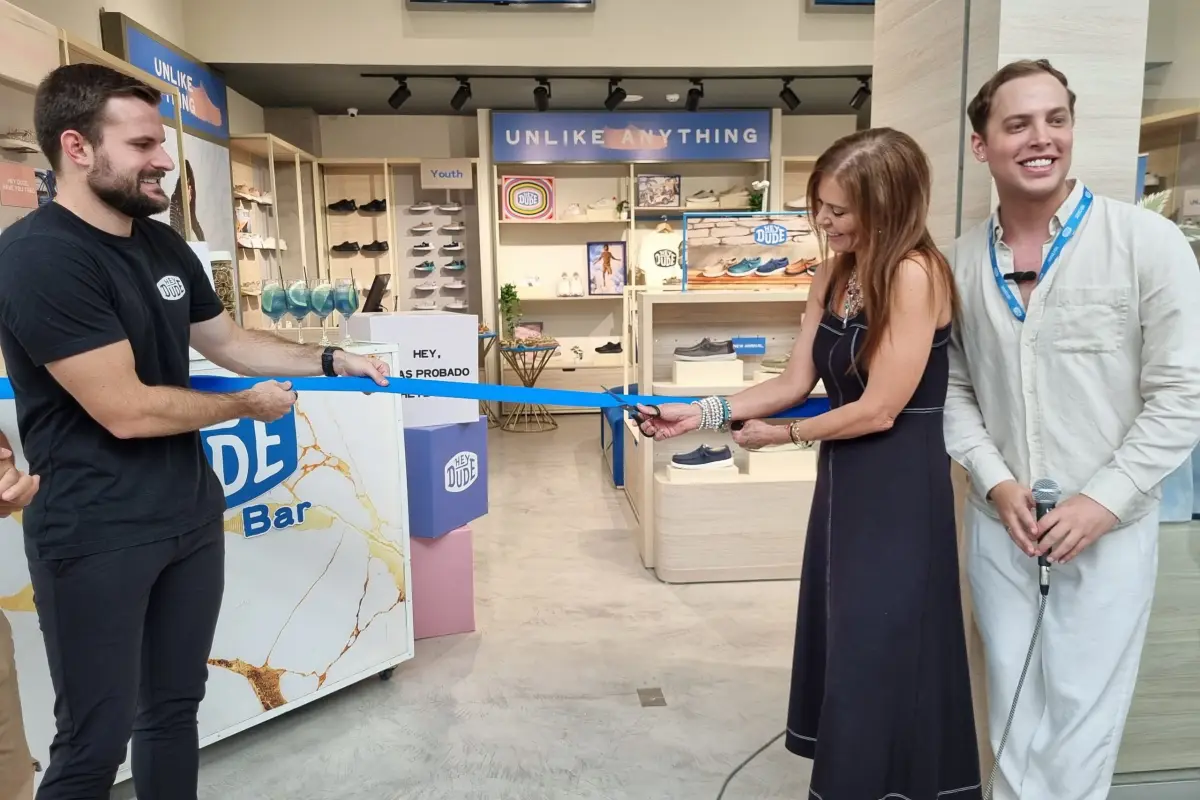 La inauguración de la tienda Hey Dude se dio en el Mall del Pacífico.