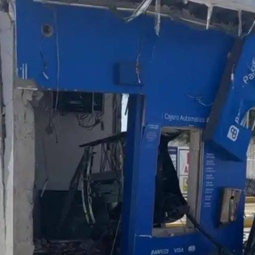 Delincuentes detonan un cajero automático con explosivo en Chanduy, Santa Elena