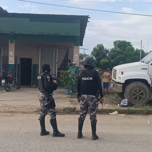 Tres menores de edad, entre ellos dos niños, fueron baleados en el barrio Santa Rita, en el cantón Chone