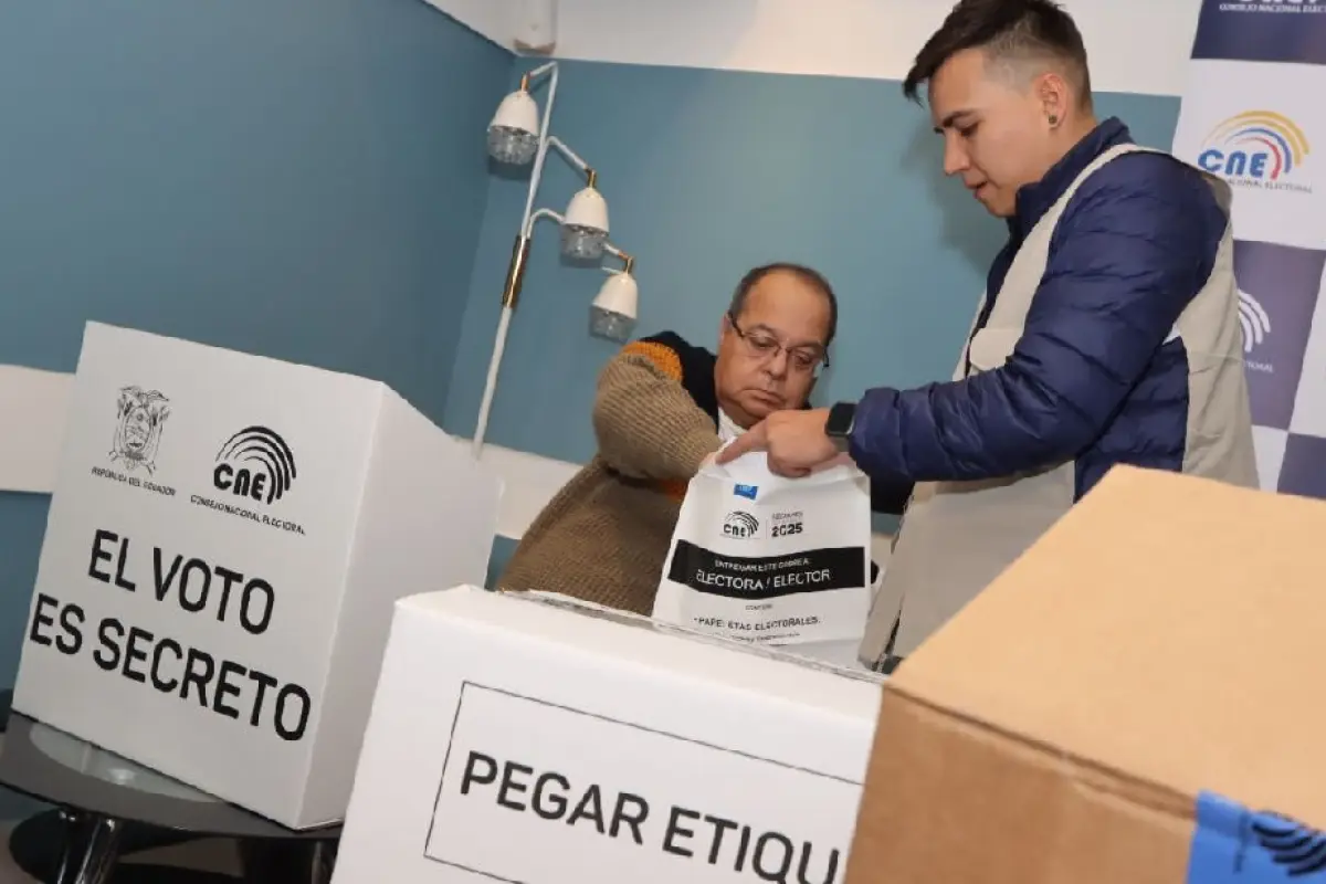 El Consejo Nacional Electoral (CNE) informó que 929 personas enfrentan multas por fotografiar el voto electoral