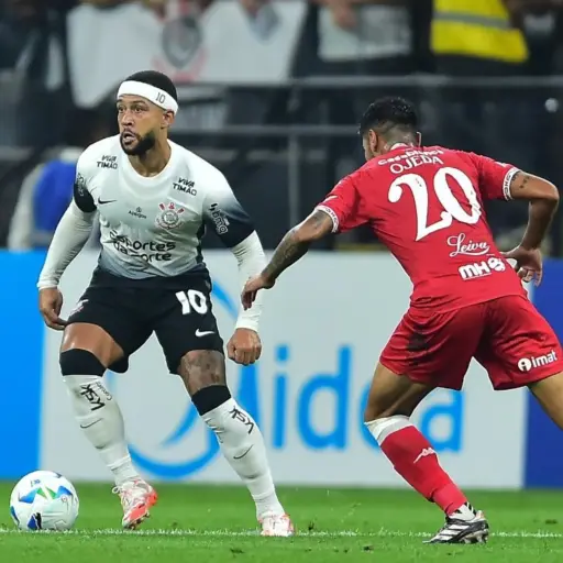 Huracán vence 2-1 a Corinthians en Brasil durante su debut en la Copa Sudamericana