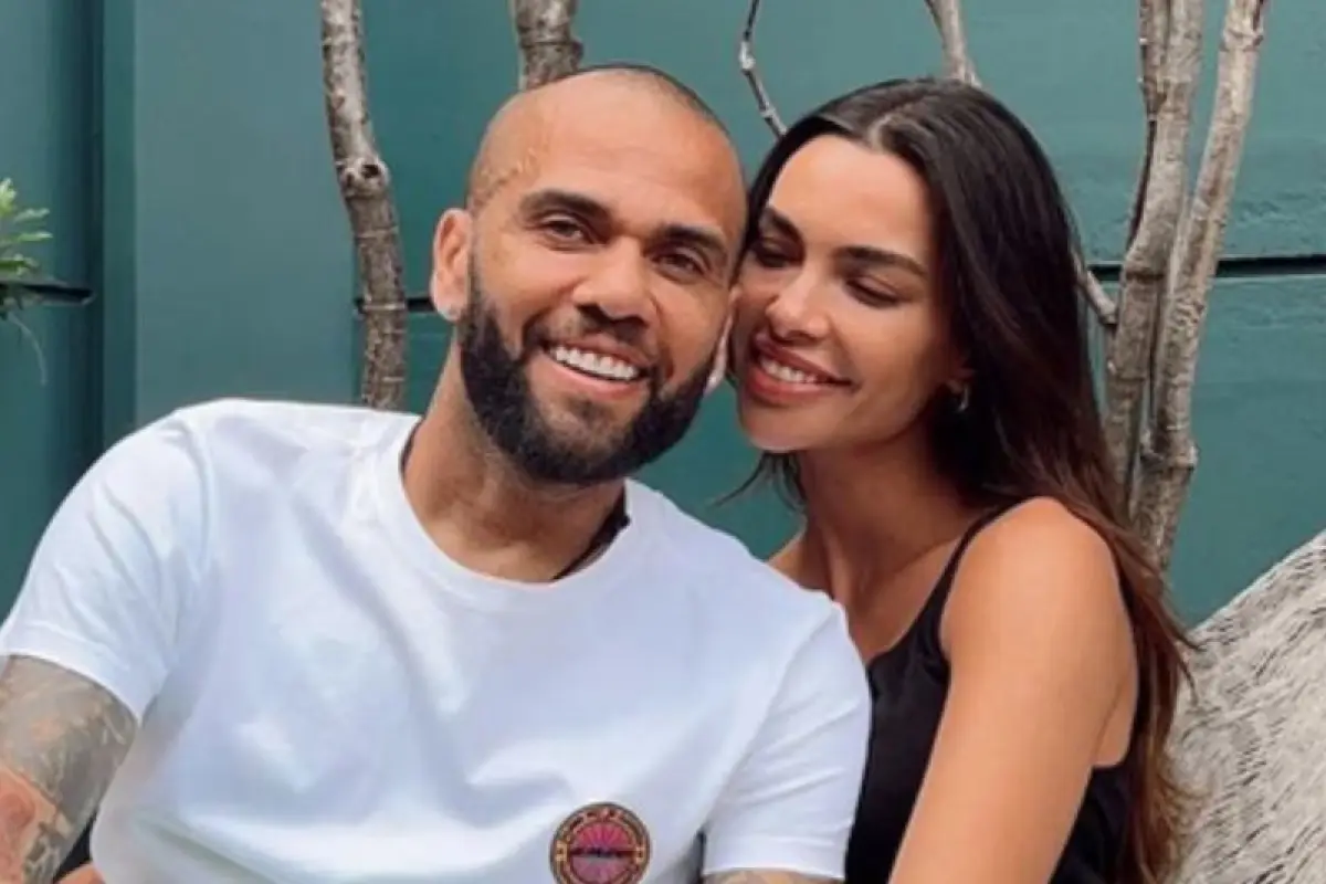 La esposa de Dani Alves anuncia que está embarazada