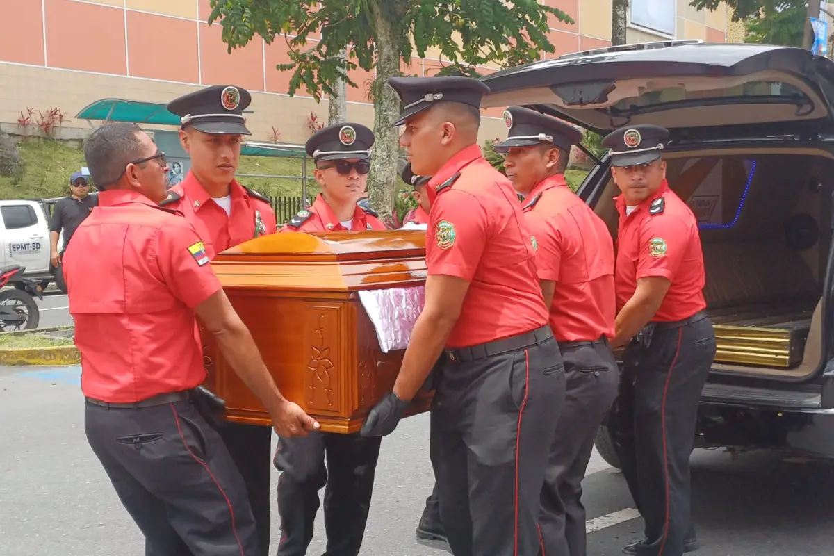 Accidente en la vía Las Mercedes cobra la vida de un bombero de Santo Domingo
