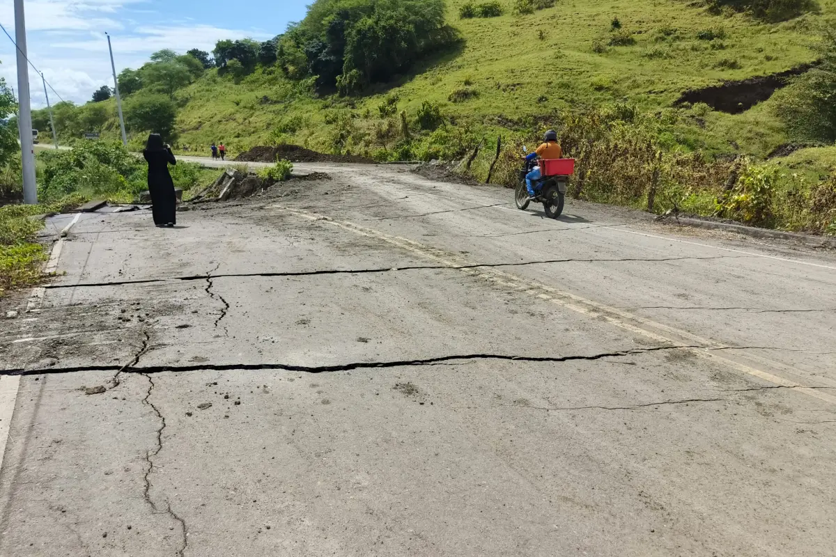 Grietas llegan a La Chipornia y Los Pozos