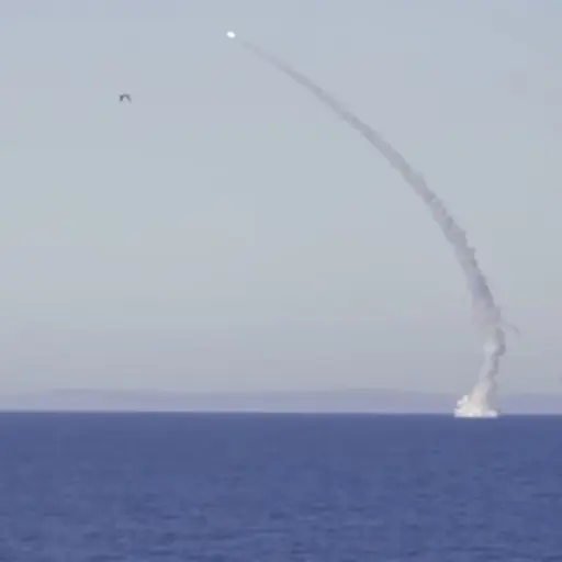 Submarino nuclear ruso 'Krasnoyarsk' lanza misil supersónico durante ejercicios en el Océano Pacífico
