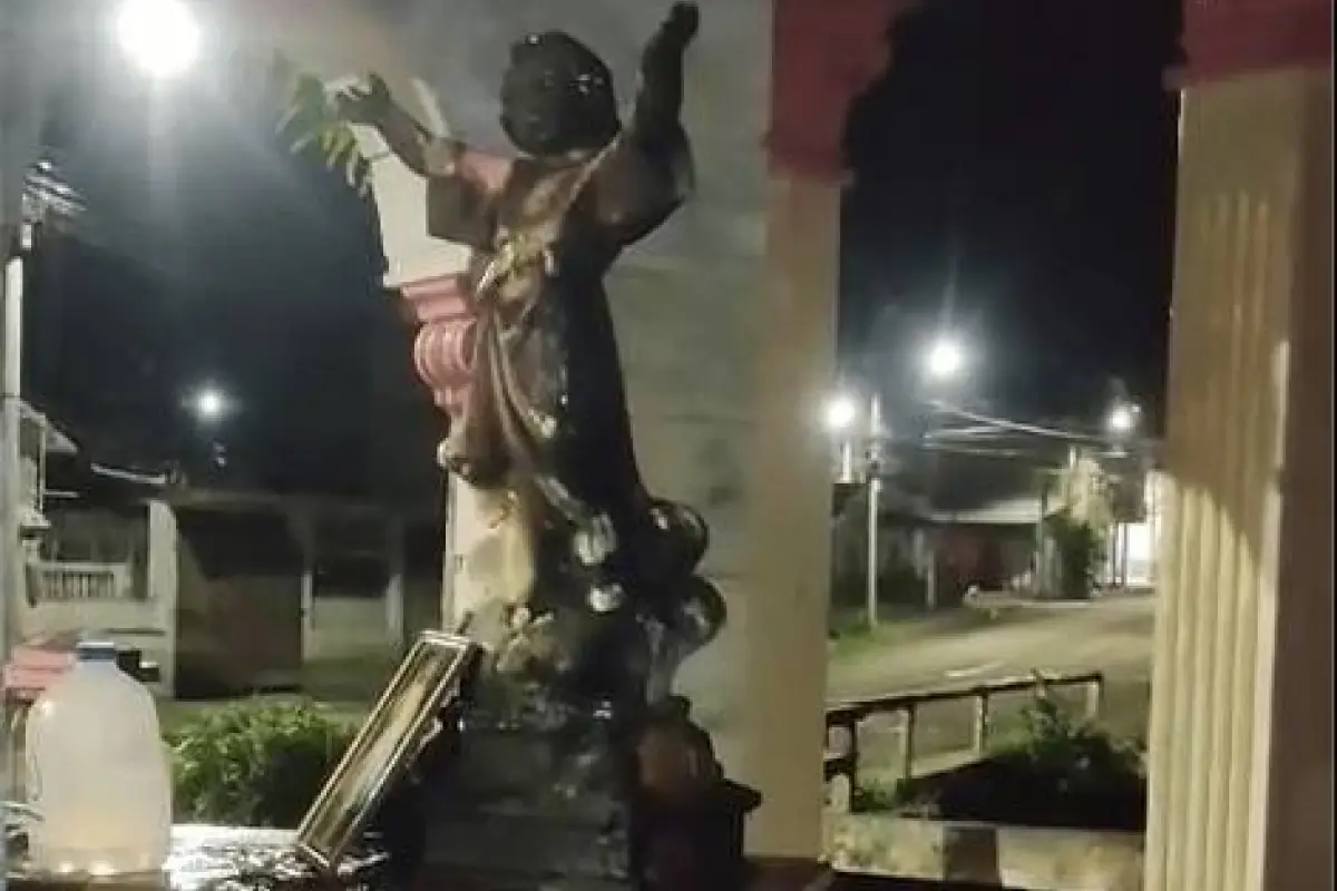 Incendio intencional afecta la gruta del Divino Niño en Jipijapa