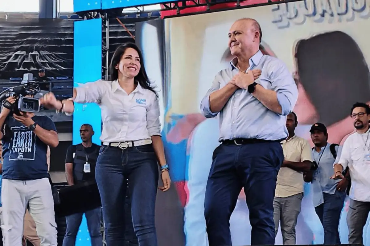 Luisa González y Diego Borja enfrentan denuncia por campaña anticipada en Ecuador