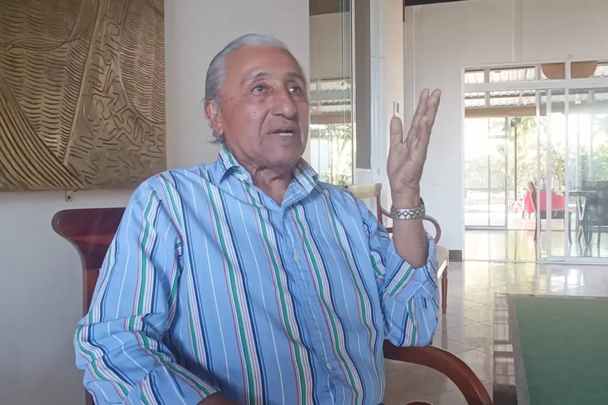 Joselías Sánchez Ramos, tiene claro su propósito: educar y rescatar la historia e identidad del pueblo cholo ecuatoriano.