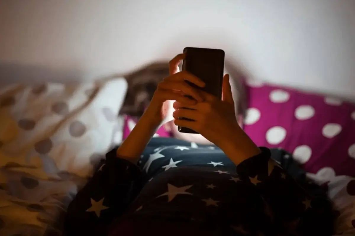 Nueva Zelanda propone prohibir redes sociales a menores de 16 años