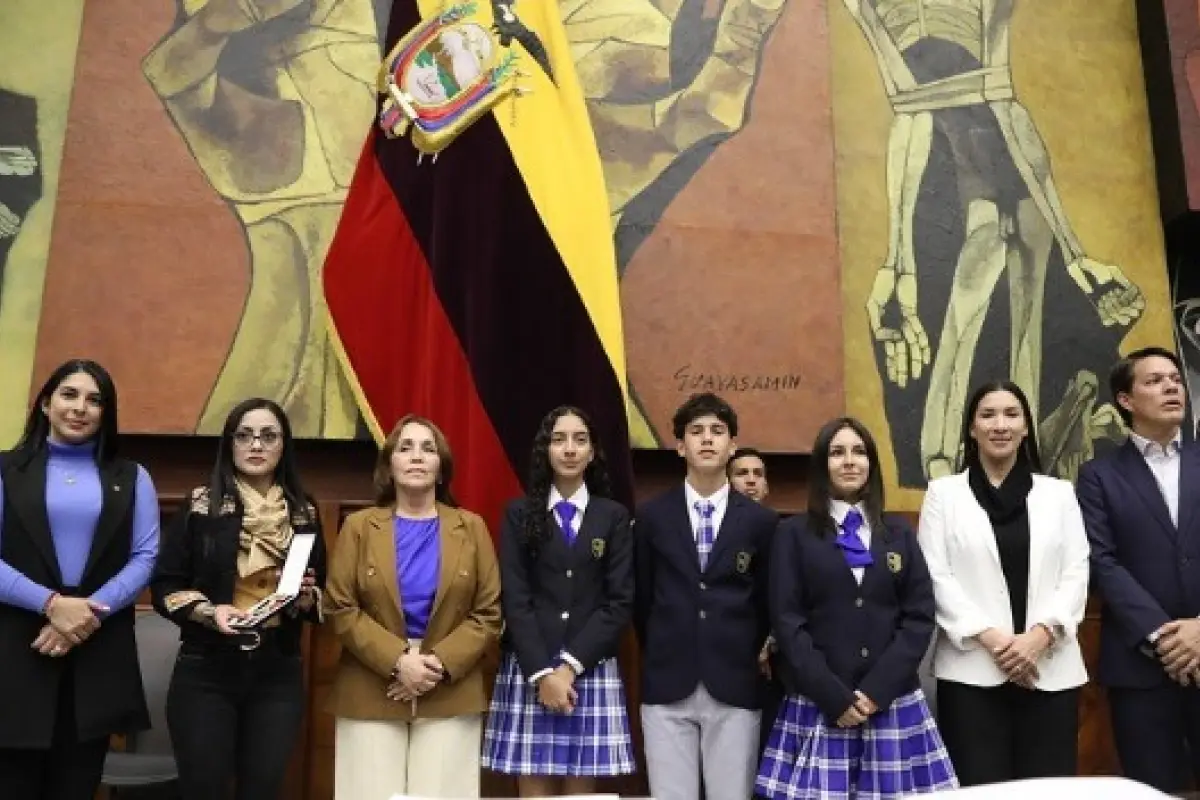 La Asamblea Nacional reconoció a Unidad Educativa Particular Raffaello Santi