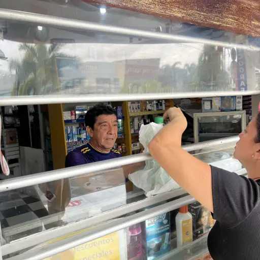 Las mascarillas se vendieron como “pan caliente”, por el uso obligatorio para los estudiantes