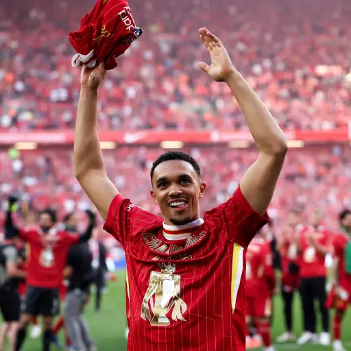 Alexander-Arnold pondrá fin a su ciclo en el Liverpool tras 20 años; podría llegar al Real Madrid