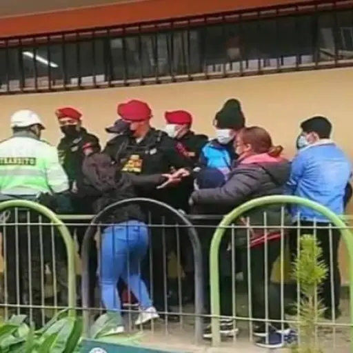 Hijos impiden que su padre se case y le exigen pensión de alimentos