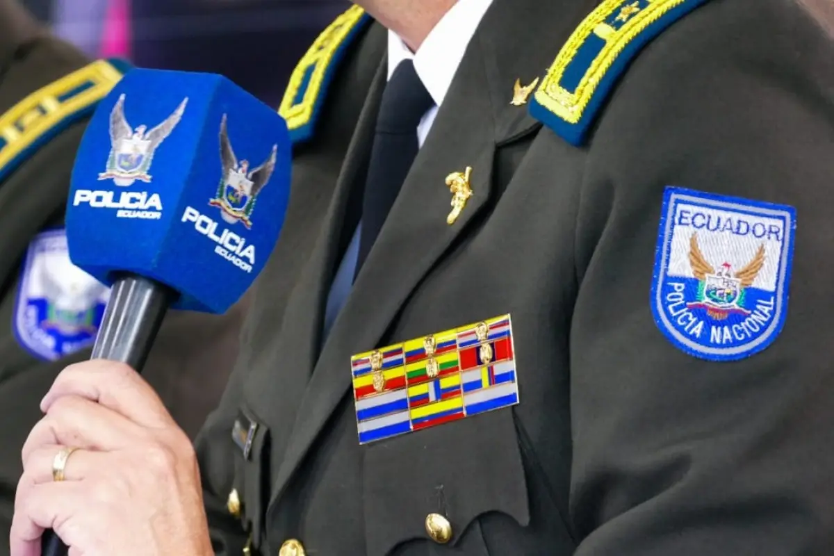 Un teniente coronel de la Policía de Estado Mayor frustró un asalto armado en el sector Alangasí, Valle de Los Chillos, en Quito.