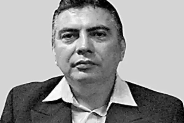 Lauro Zavala