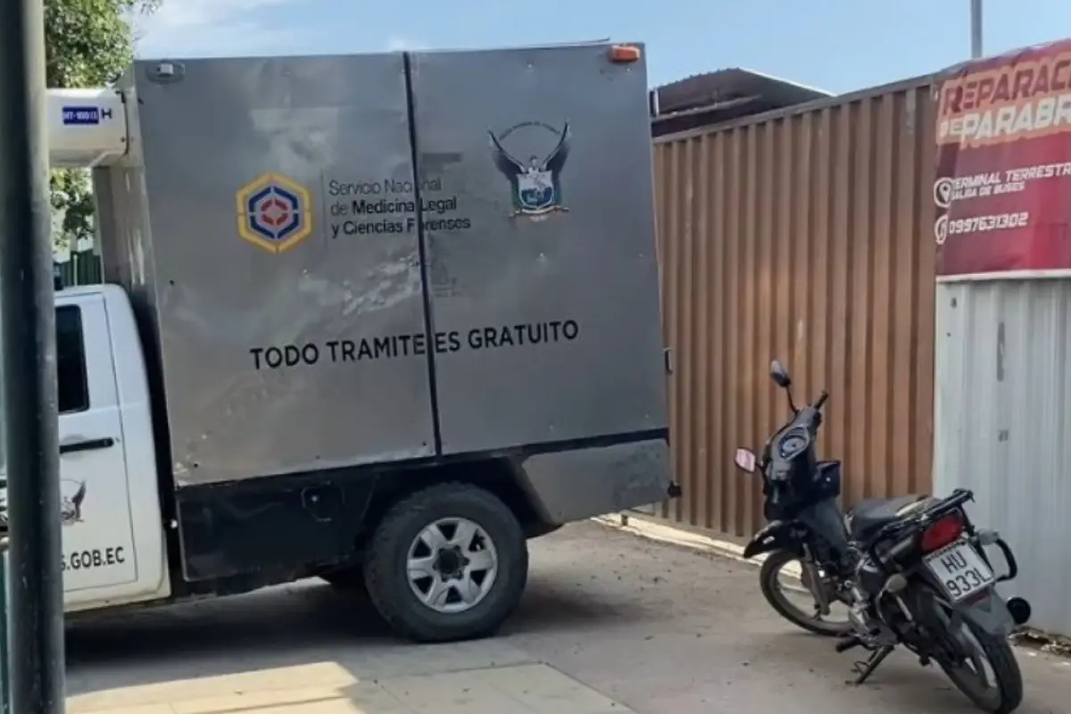 Un médico fue asesinado por dos sicarios que llegaron hasta un taller de reparación de parabrisas, el crimen ocurrió en Machala, El Oro. (Redes sociales).