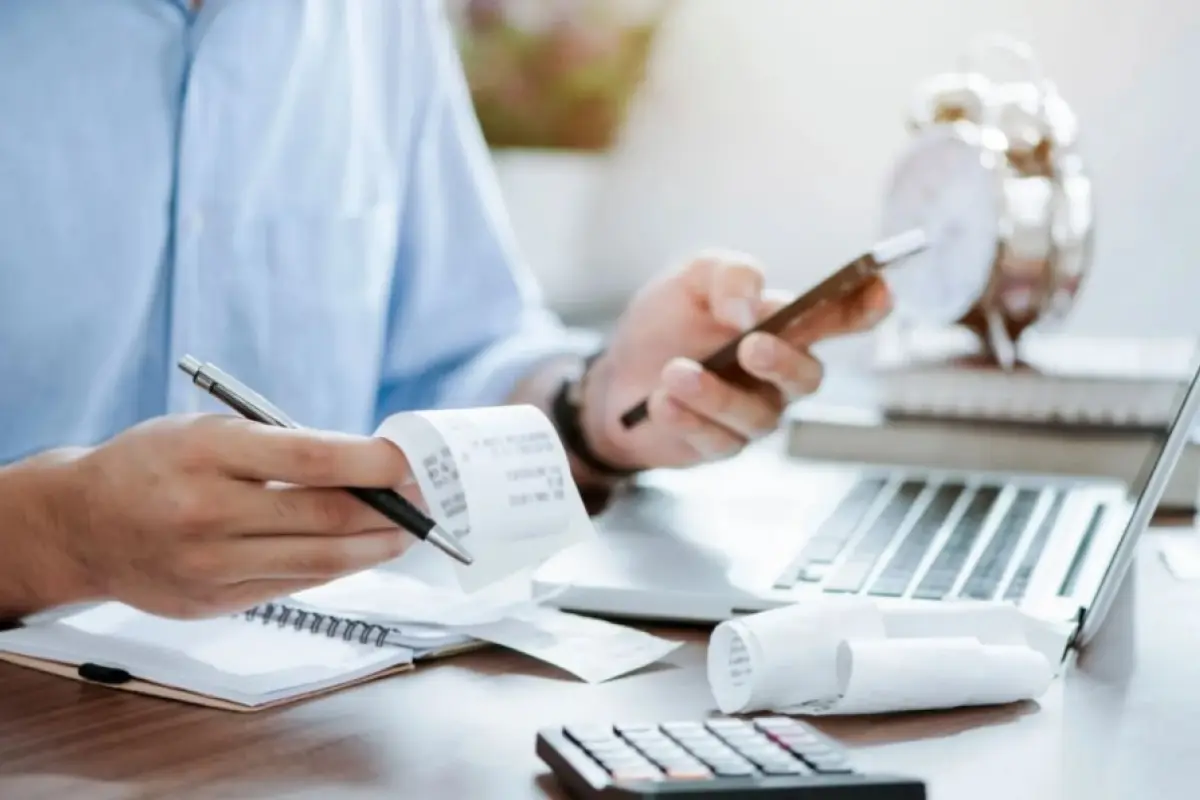 Antes de refinanciar, es fundamental evaluar la situación financiera personal.