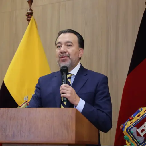 Alcalde Pabel Muñoz solicita renuncia a funcionarios municipales en Quito