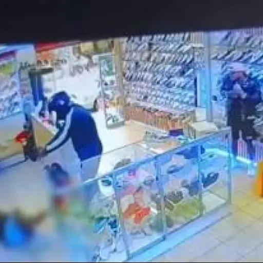Sicariato en Chillogallo: hombre fue asesinado en un local de calzado frente a un niño