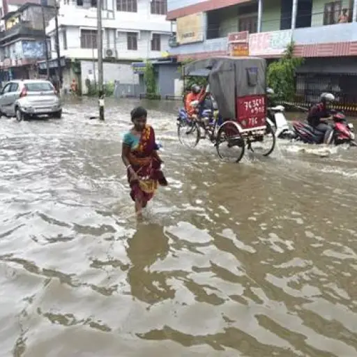 Mueren 50 personas a causa de las fuertes lluvias en Nueva Delhi y otras zonas del norte de India