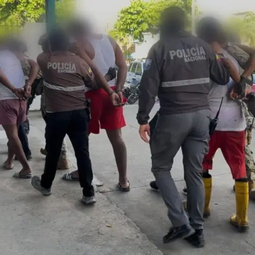 Catorce detenidos en Esmeraldas, tras operativo contra grupo criminal “Los Tiguerones”