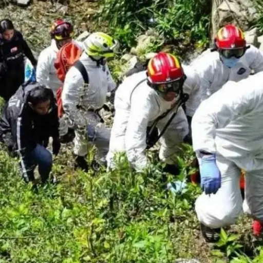 Confirman identidad de hombre que murió tras caer de un puente, en Baños, junto a su pareja