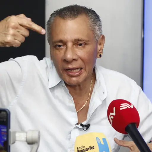 La evaluación psiquiátrica de Jorge Glas revela un alto riesgo suicida y depresión grave, pero recomienda que siga su tratamiento dentro de la cárcel