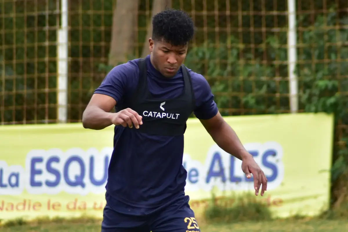 Edilson Cabezas, nuevo jugador de Delfín SC.
