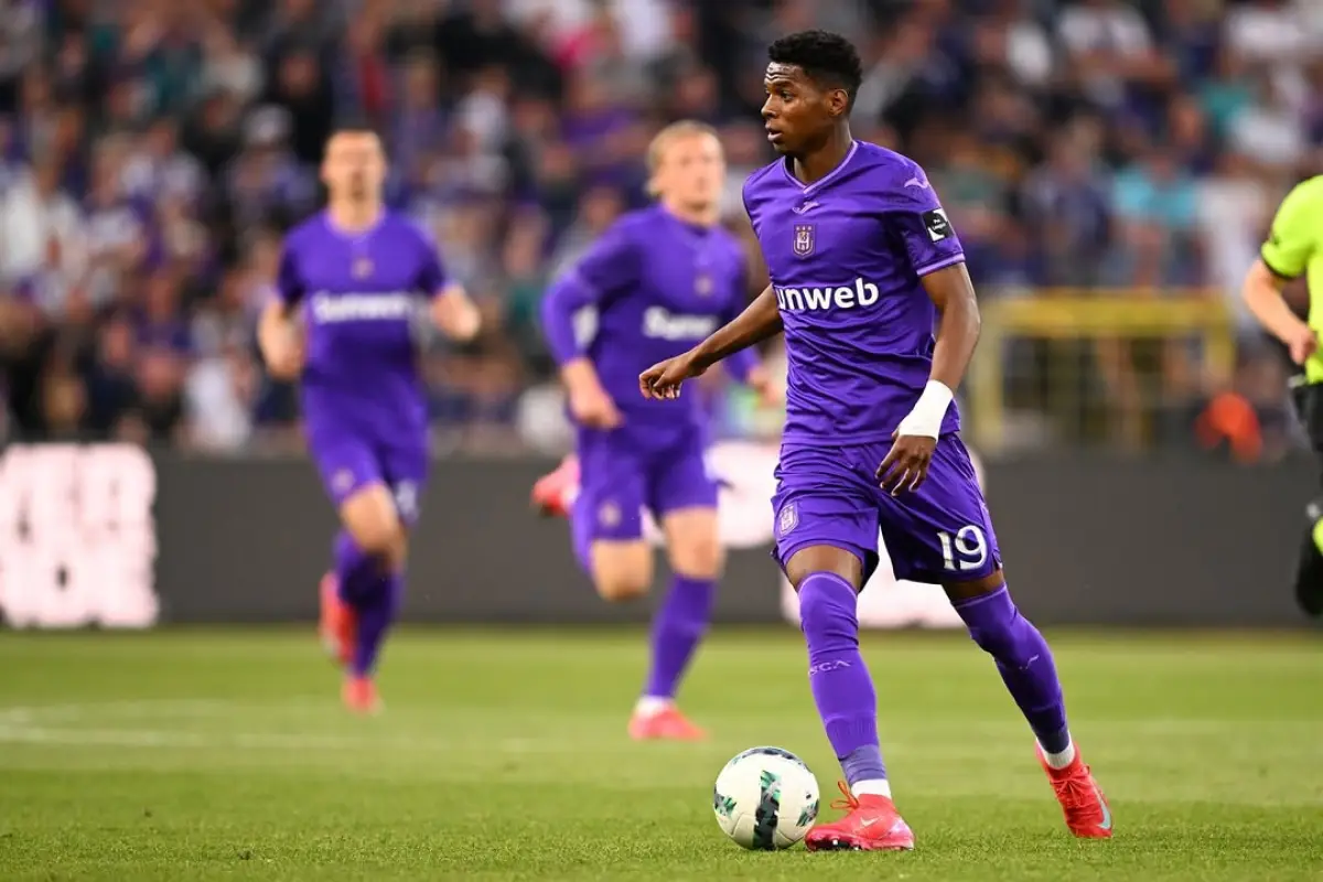 Nilson Angulo habla sobre posible traspaso al Celtic desde Anderlecht