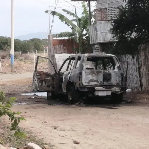 Incendios vehiculares en Manta revelan patrón de encubrimiento de crímenes violentos