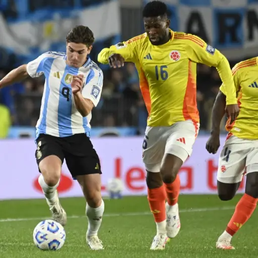 Luis Díaz y Thiago Almada protagonizan empate entre Colombia y Argentina en Buenos Aires