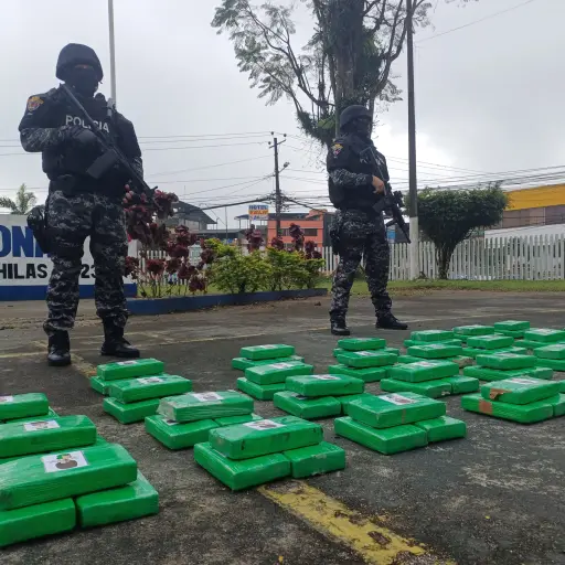 Sentencian a 22 años de prisión a dos hombres por tráfico de cocaína en Santo Domingo
