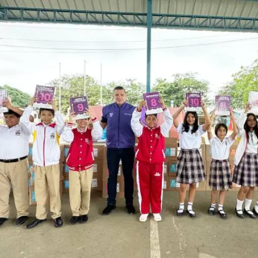 Ministerio de Educación inicia entrega de textos escolares en El Oro y Loja