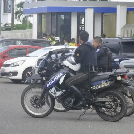 Artefacto explosivo detonó frente a la casa de Gustavo Samaniego, alcalde de San Lorenzo