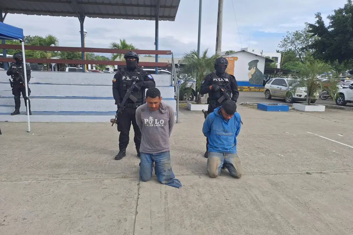 Los detenidos fueron presentados durante una rueda de prensa de la Policía Nacional, antes de ser puestos a órdenes judiciales.