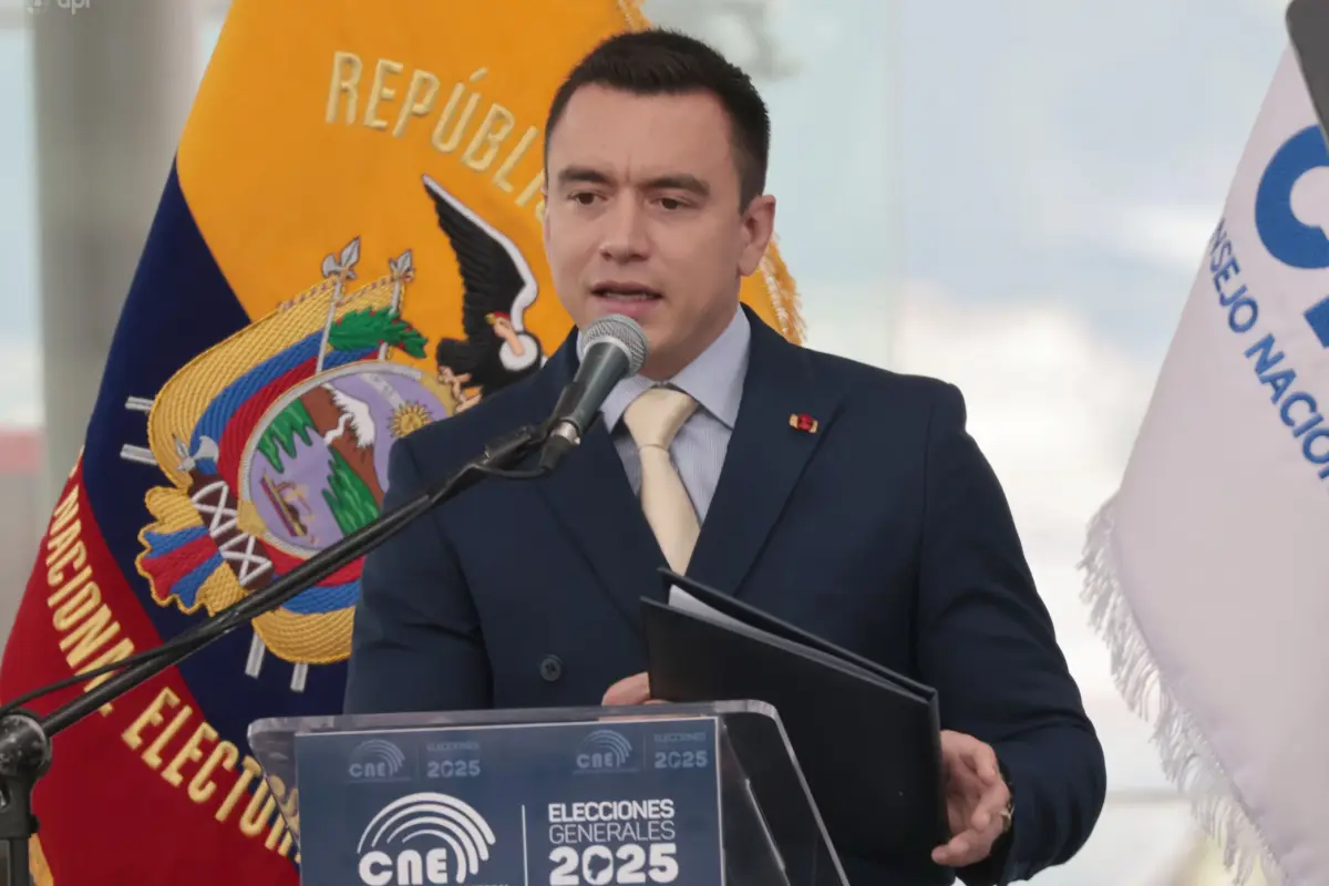 Presidente Daniel Noboa se solidariza con Miguel Uribe tras atentado en Bogotá