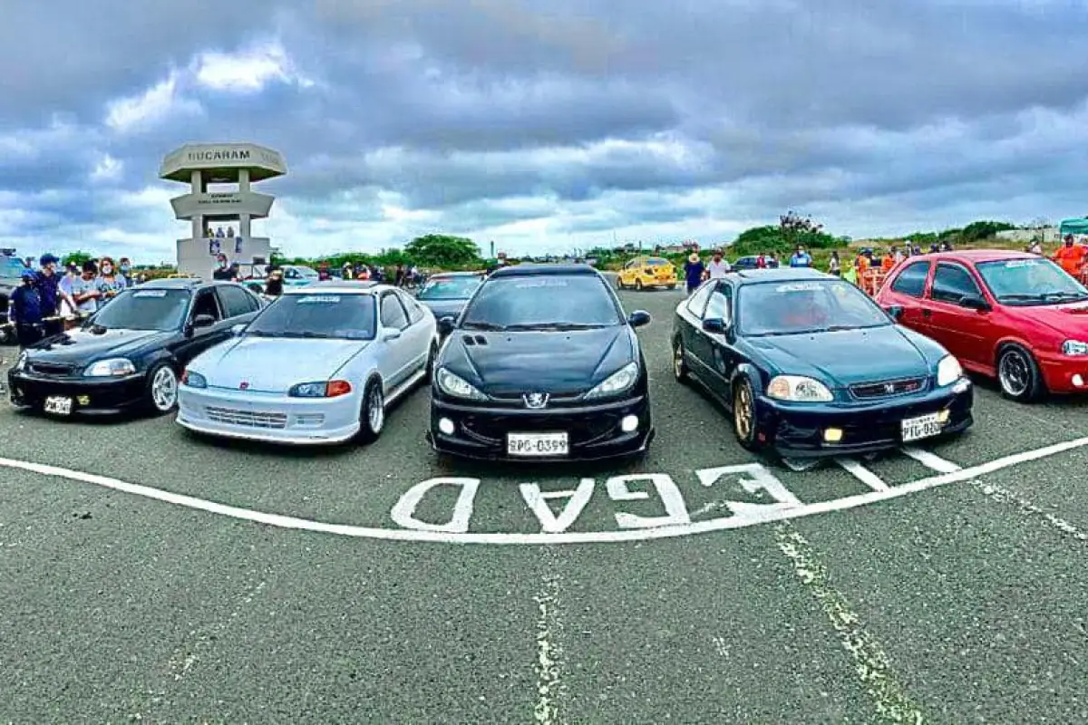 Santo Domingo celebra fiestas con eventos de moto velocidad y festival extremo de motores