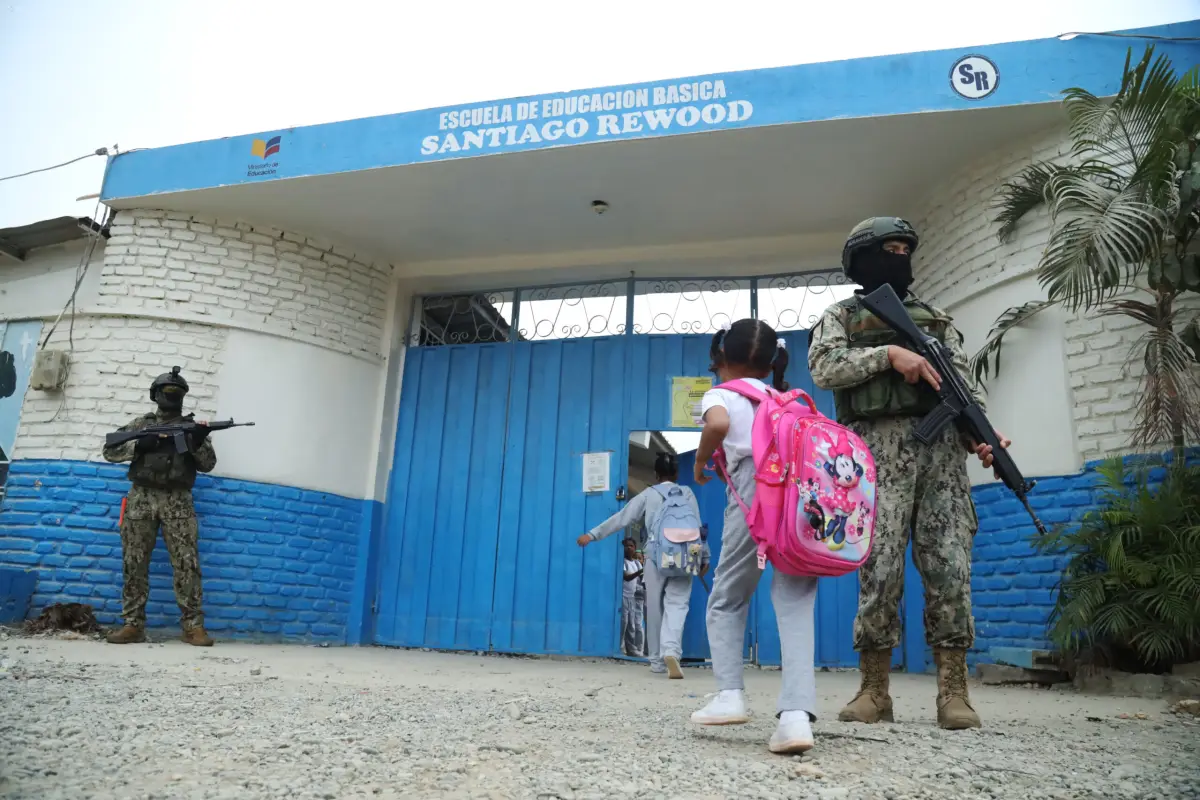 En Ecuador, 520 maestros denuncian extorsiones la delincuencia afecta gravemente al sector educativo