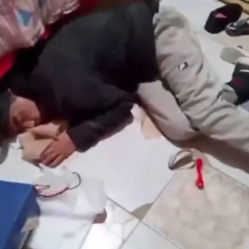 Ladrón se quedó dormido en una habitación durante el robo a una vivienda en Argentina