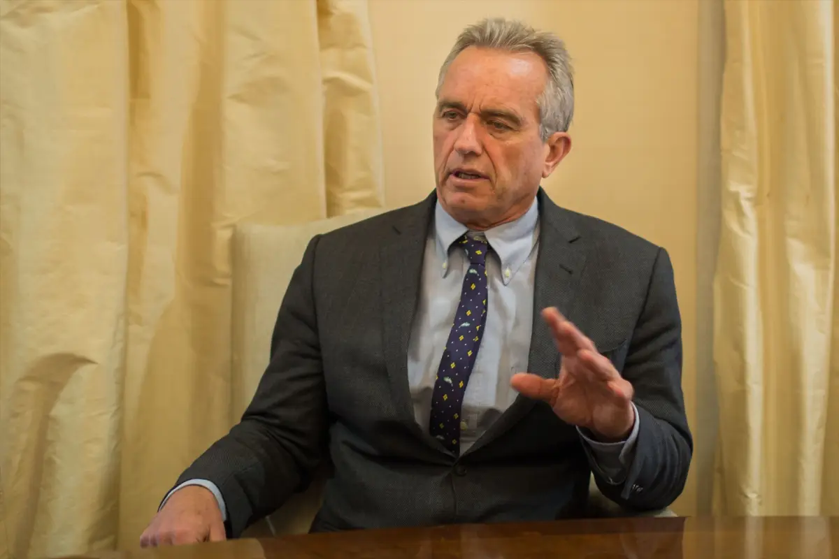 Robert F. Kennedy Jr. destituye a 17 expertos del Comité de Vacunas por conflictos de interés