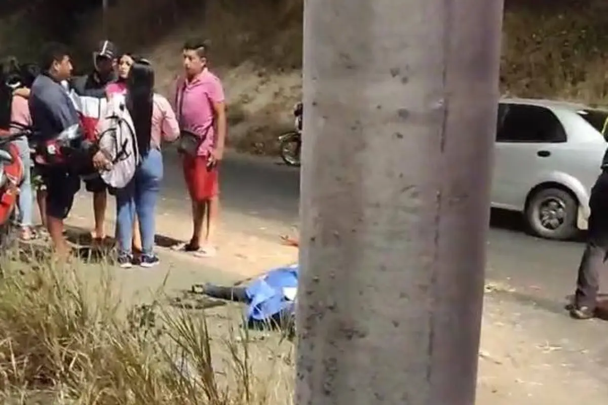 Mujer muere y su pareja queda herida tras sufrir accidente de tránsito