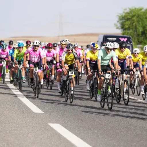 Ciclista neerlandés Oscar Riesebeek podría ser el primero sancionado con tarjeta roja en el ciclismo