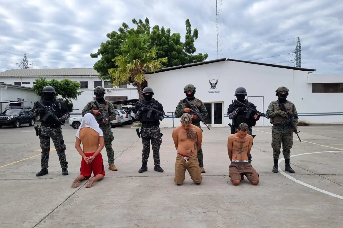El asesinato de Javier Mendoza en Manta derivó en un operativo policial que dejó tres detenidos, incluido un menor.