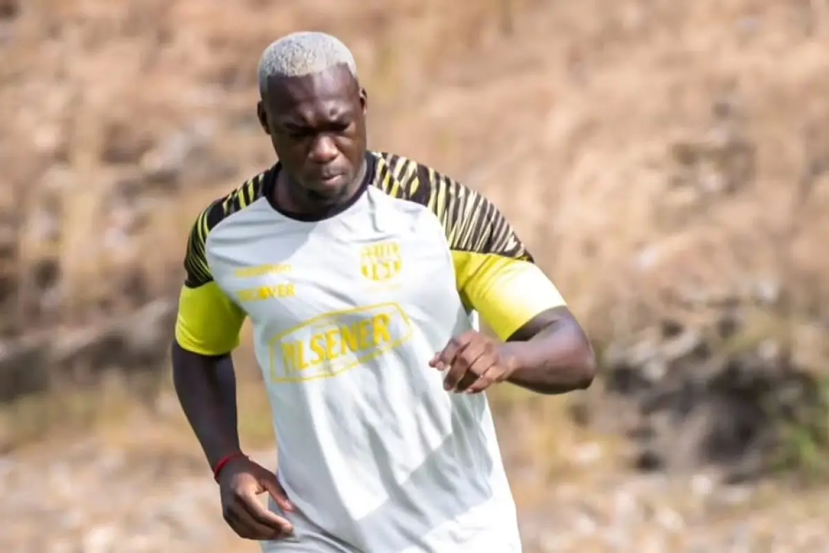 Felipe Caicedo evalúa su futuro en Barcelona SC por problemas físicos