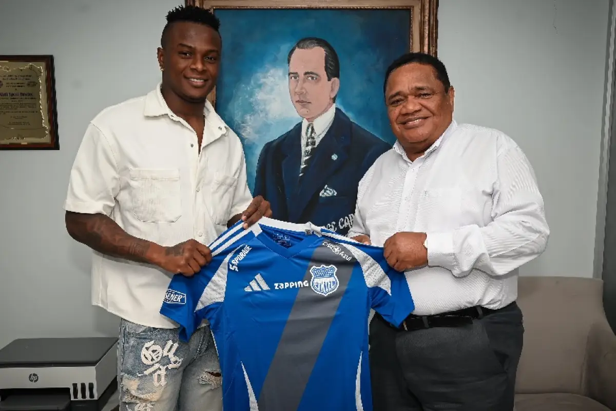 Emelec anunció oficialmente la incorporación del delantero ecuatoriano José 'Tin' Angulo como su nuevo refuerzo para la temporada 2025.