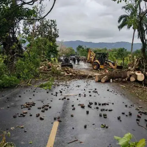 Panamá suspende internet y telefonía en Bocas del Toro por protestas violentas