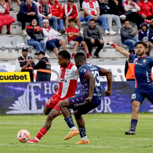 Sin efectividad ni emociones: 0-0 entre Técnico Universitario y El Nacional
